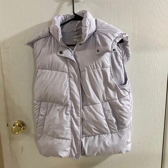 Arizona Jean Company Women's Light Lavender Puffer Vest. XS - Picture 1 of 5